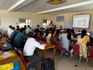 स्कूलों के प्रिंसिपल को दस दिवसीय प्रशिक्षण हुआ शुरू
