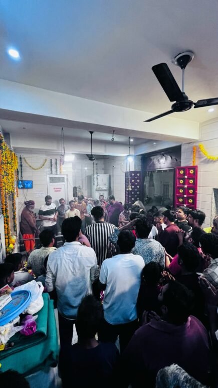 अद्भुत रूप से हुआ बाबा अभिषेक,56 भोग का लगाया भोग,महाआरती के बाद प्रसादी का वितरण-Bikaner News 