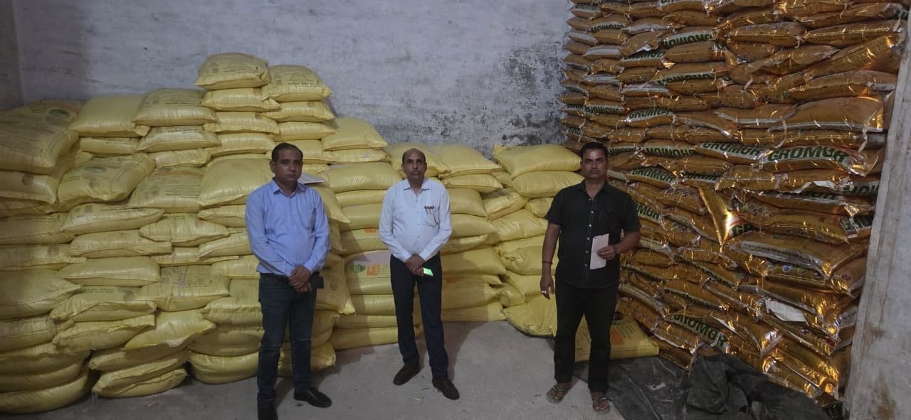 फ़र्मो का किया औचक निरीक्षण, 27 को कारण बताओ नोटिस, 3 के लाइसेंस किए निलम्बित